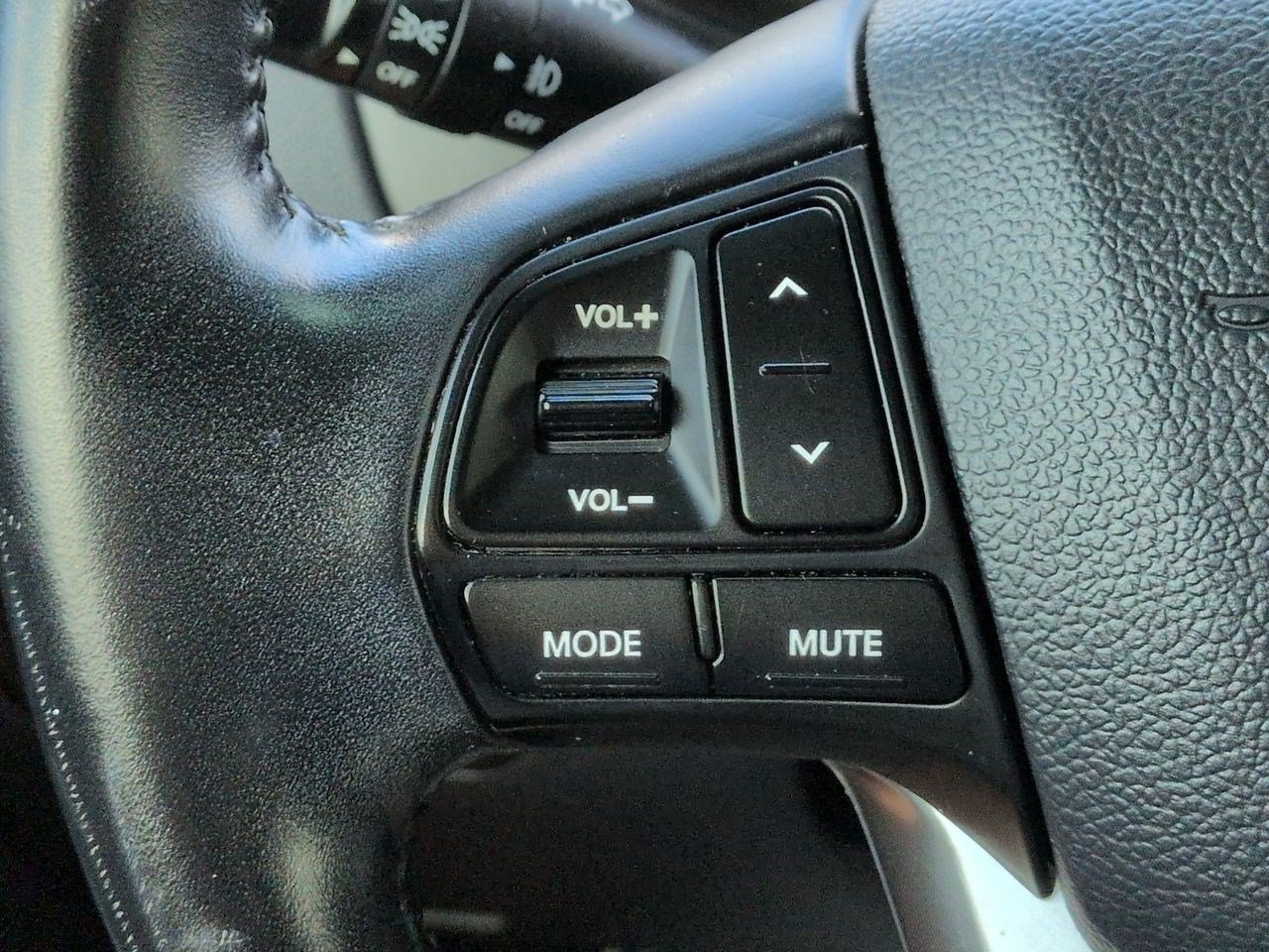 Used 2014 Bright Silver Kia EX image 26