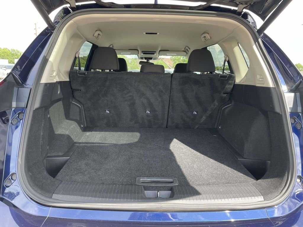 2025 Nissan Rogue SV - Photo 8