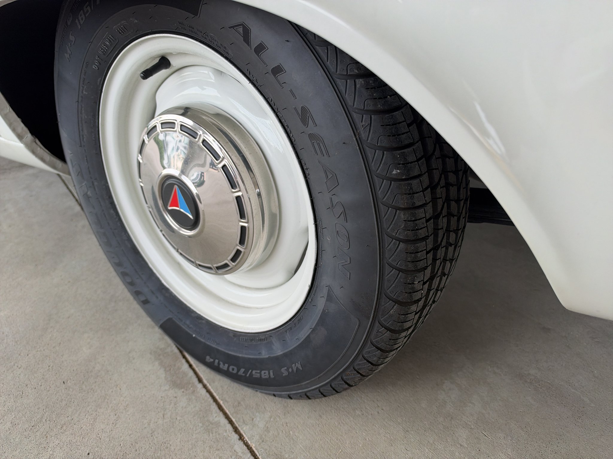 Used 1964 WHITE PLYMOUTH  image 19