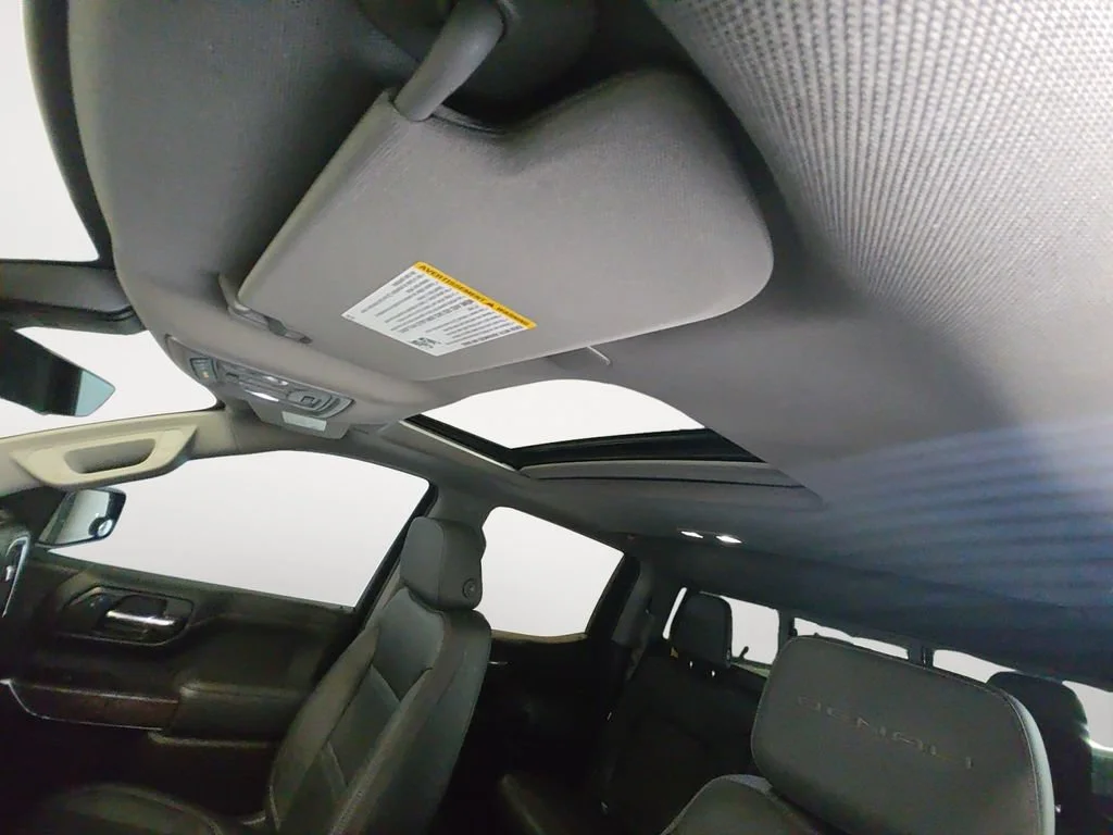 Used 2020 WHITE FROST TRICOAT GMC Denali image 12