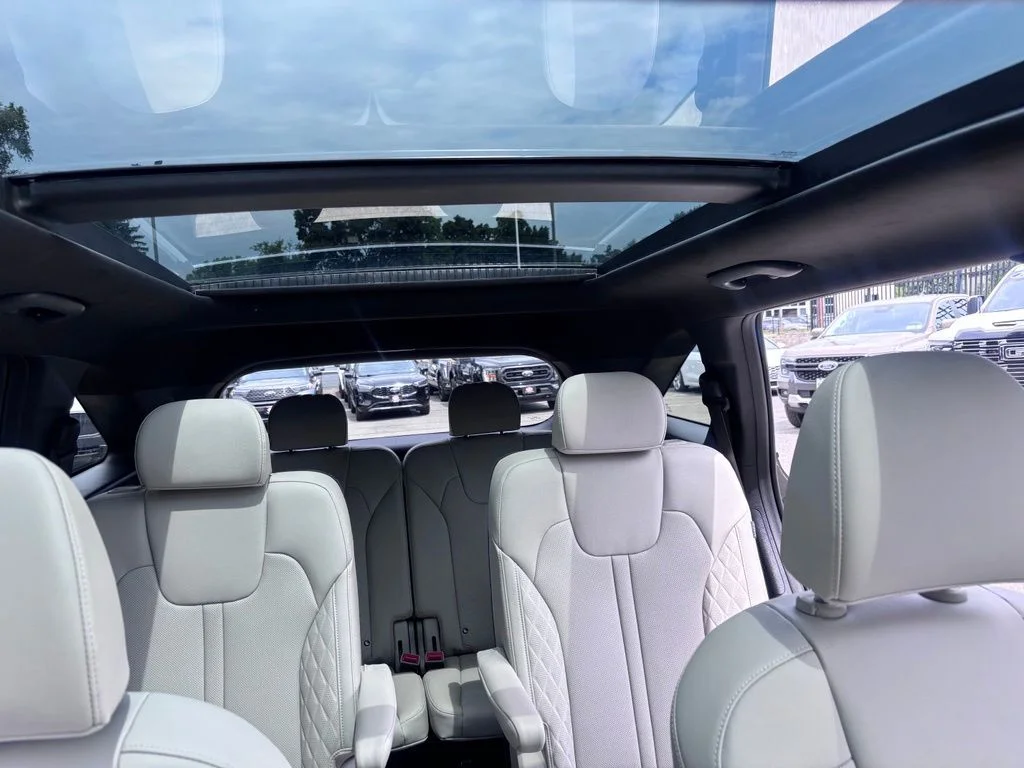 Used 2025 Gray Kia SX Prestige image 32