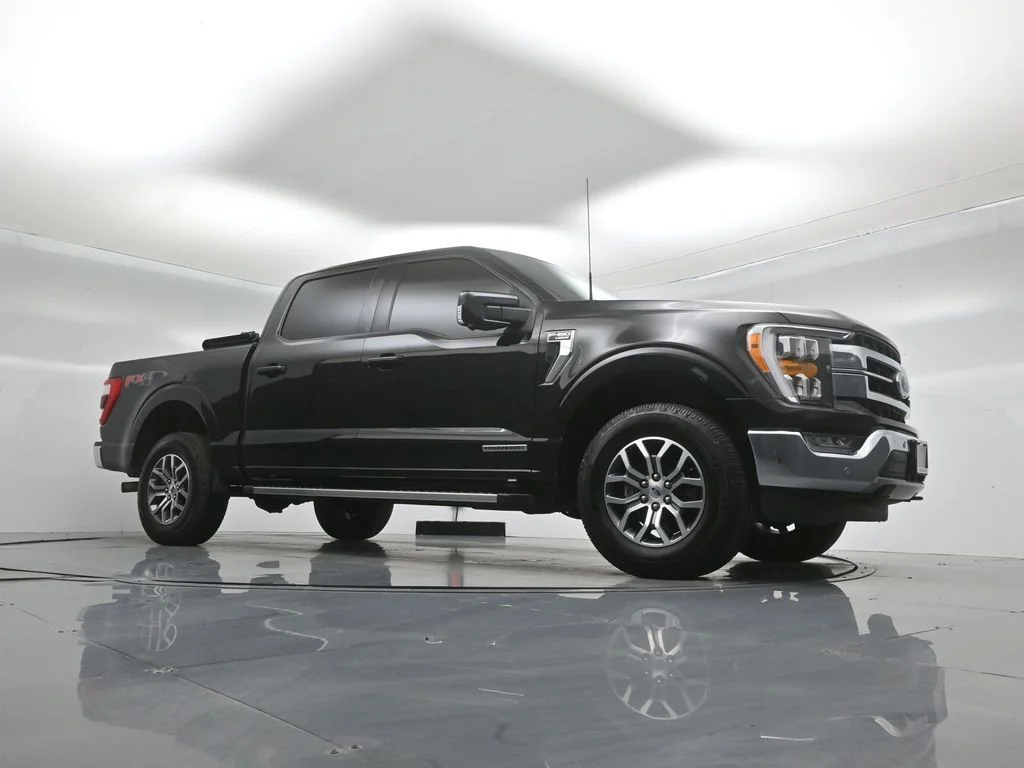 Certified Used 2022 Black Ford Lariat image 4