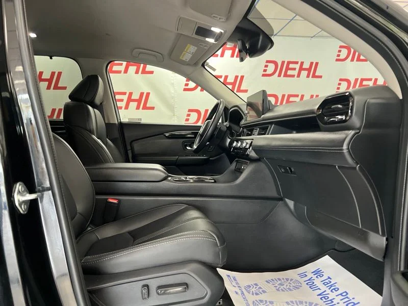 Used 2024  Honda EX-L image 13