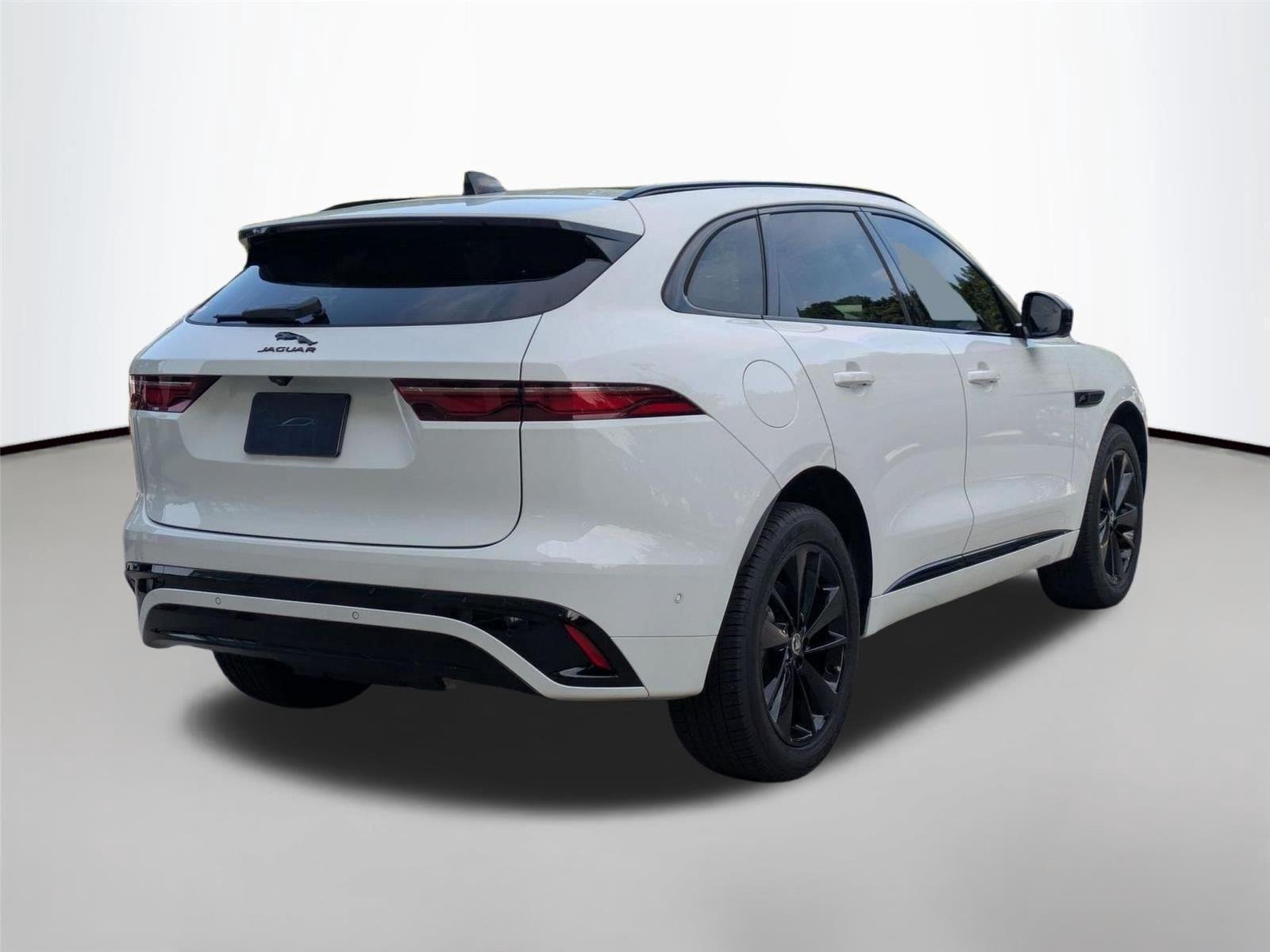 Used 2024 Fuji White Jaguar R-Dynamic S image 5