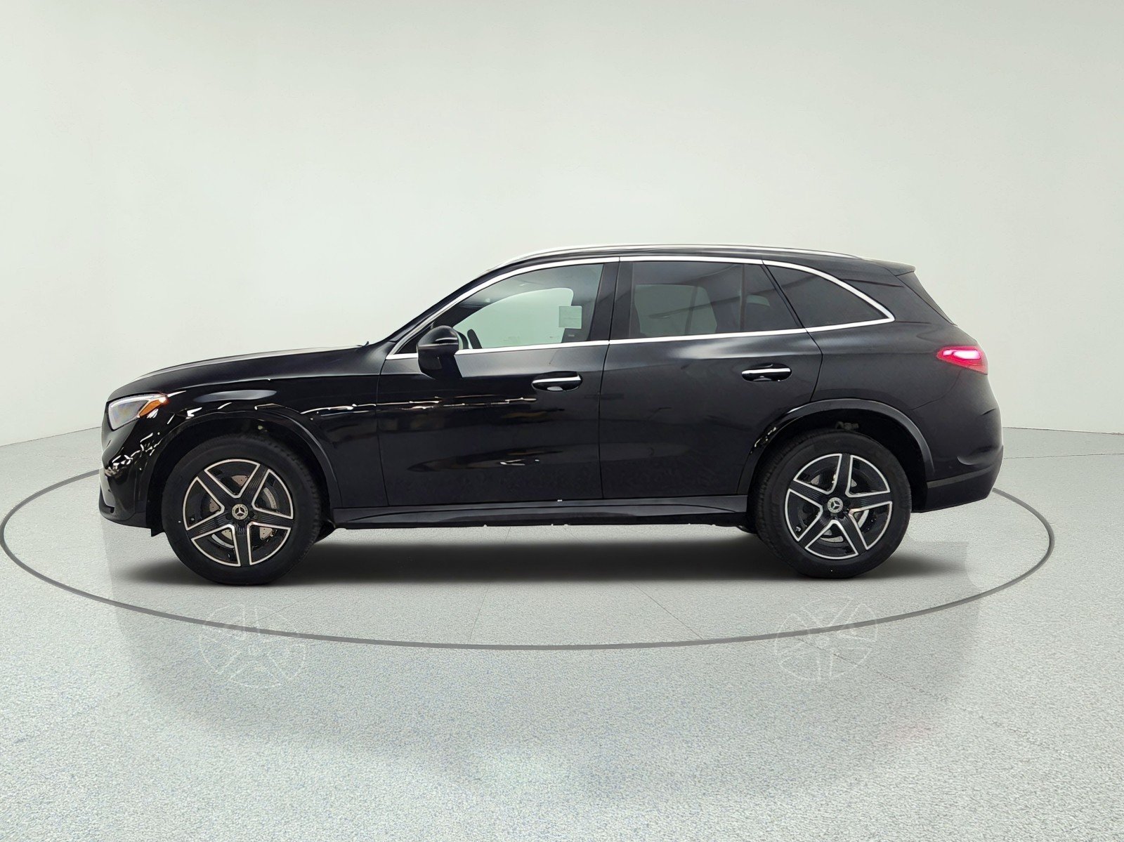 New 2026 Black Mercedes-Benz GLC 300 SUV image 8