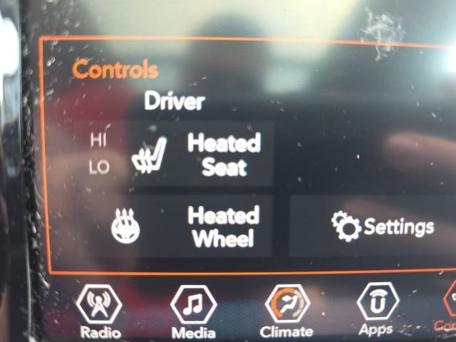 Used 2019 Gray Jeep Latitude image 18