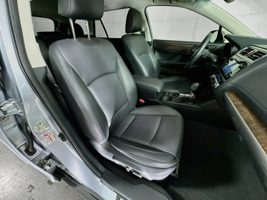 Used 2016 Silver Subaru 2.5i image 36