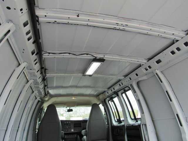 Certified Used 2025 Summit White Chevrolet WT image 21