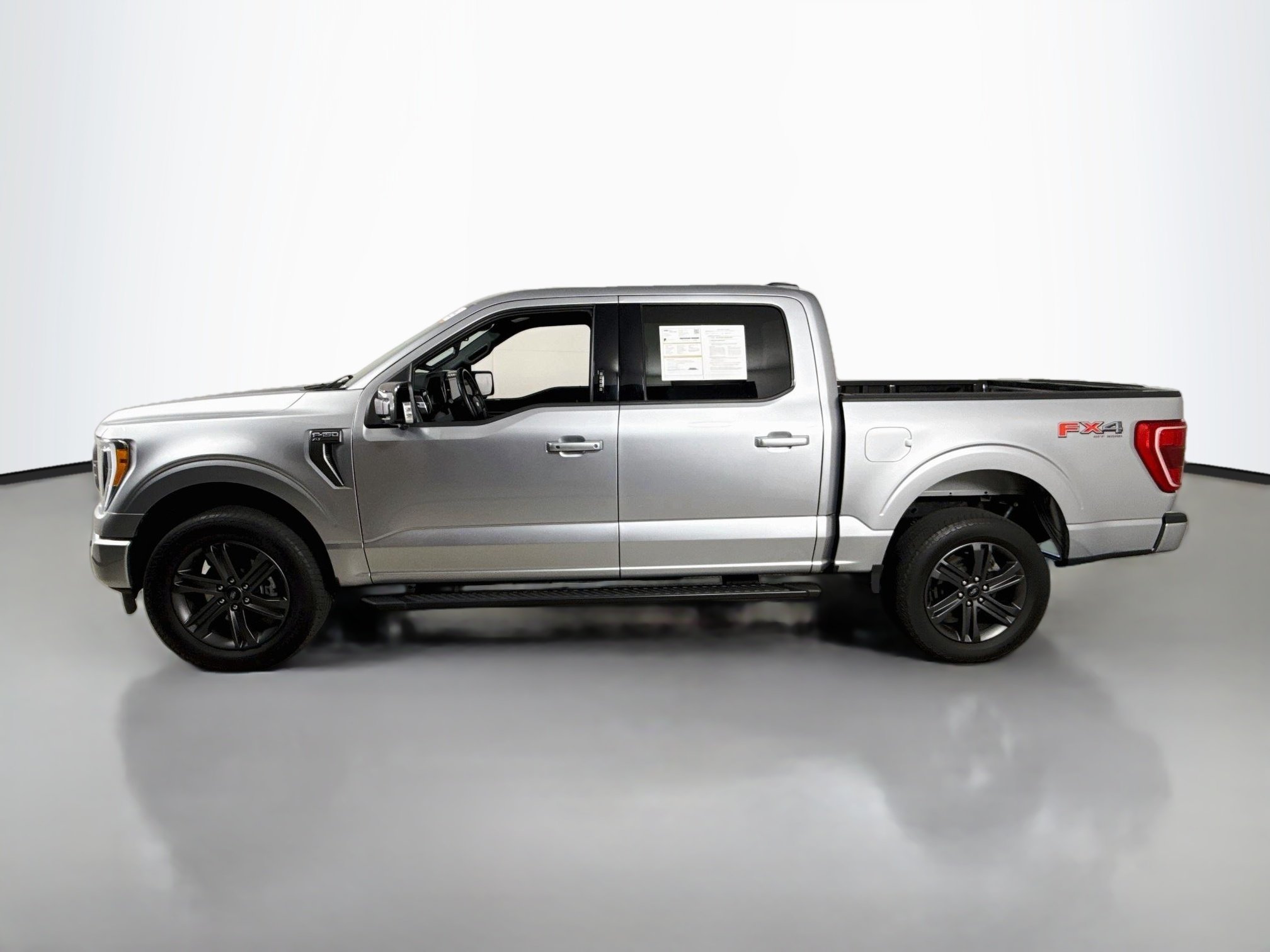 Used 2023 Iconic Silver Metallic Ford XLT image 4