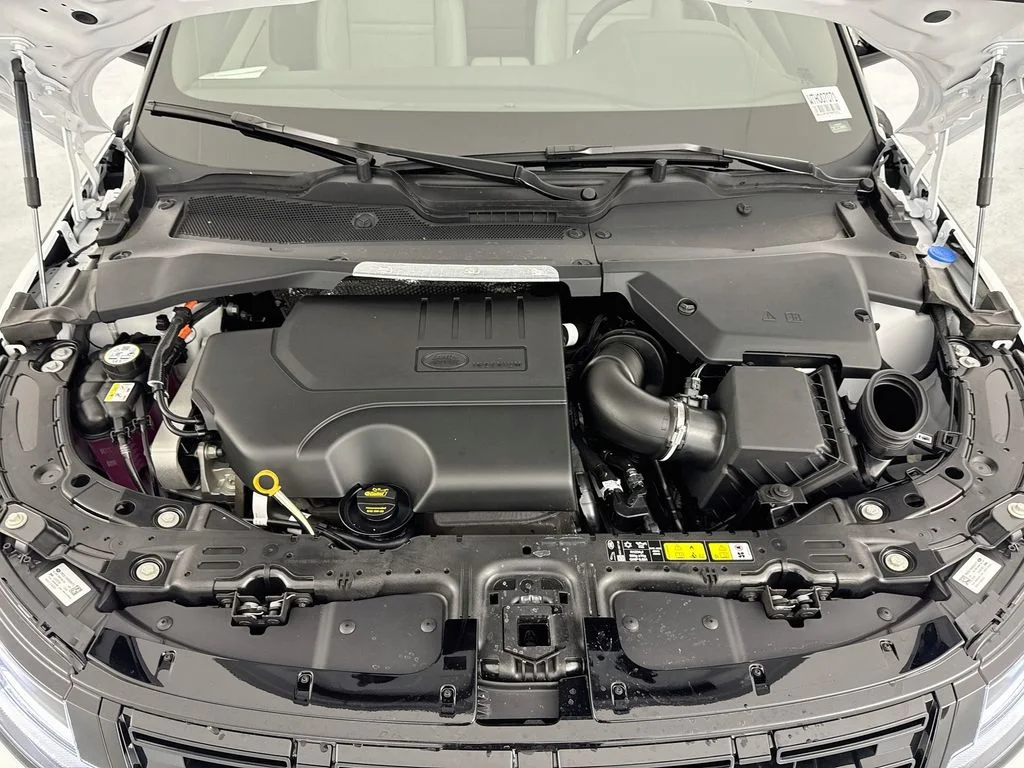 New 2026 Fuji White Land Rover Core S image 31