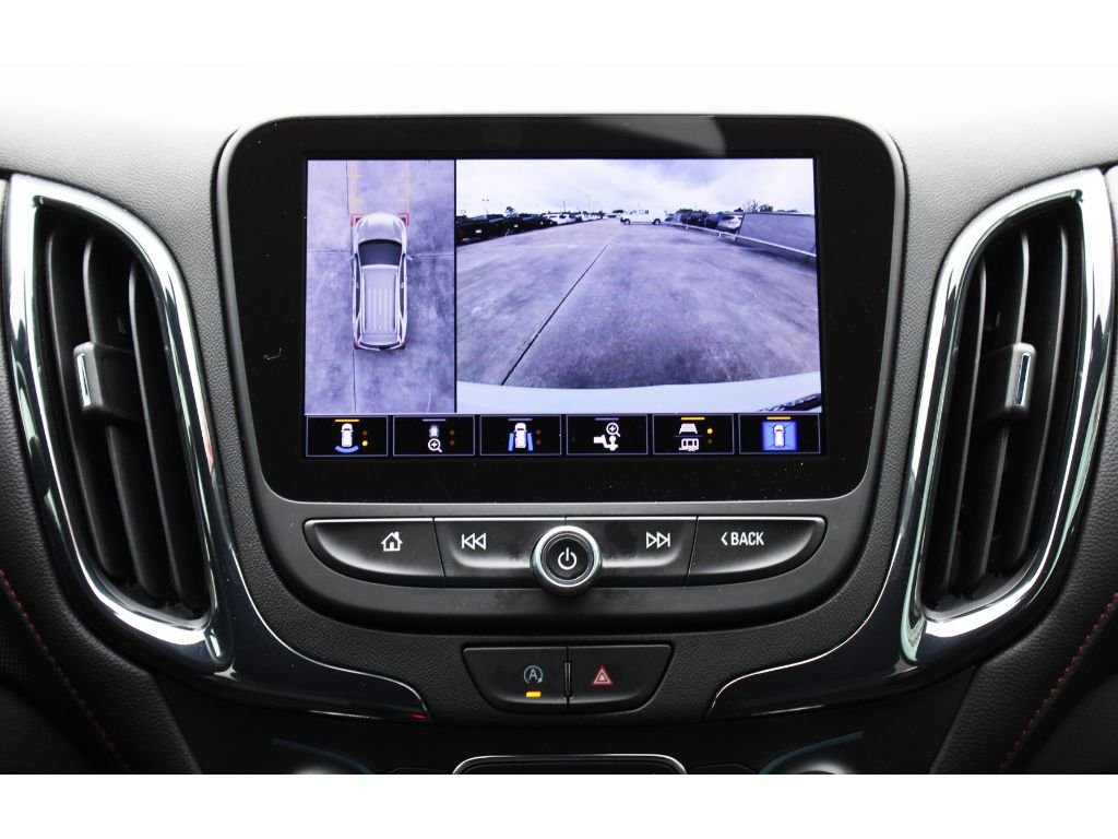 Used 2024 Summit White Chevrolet RS image 9