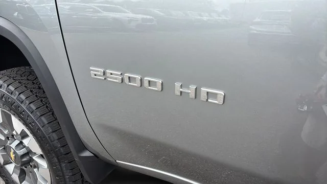 Used 2025 Gray Chevrolet Custom image 37