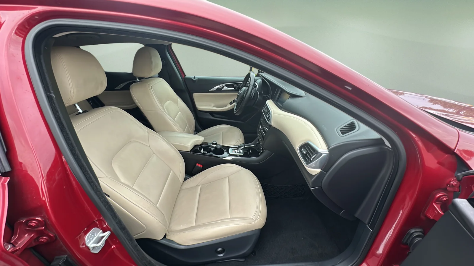 Used 2018 Red INFINITI Premium image 16