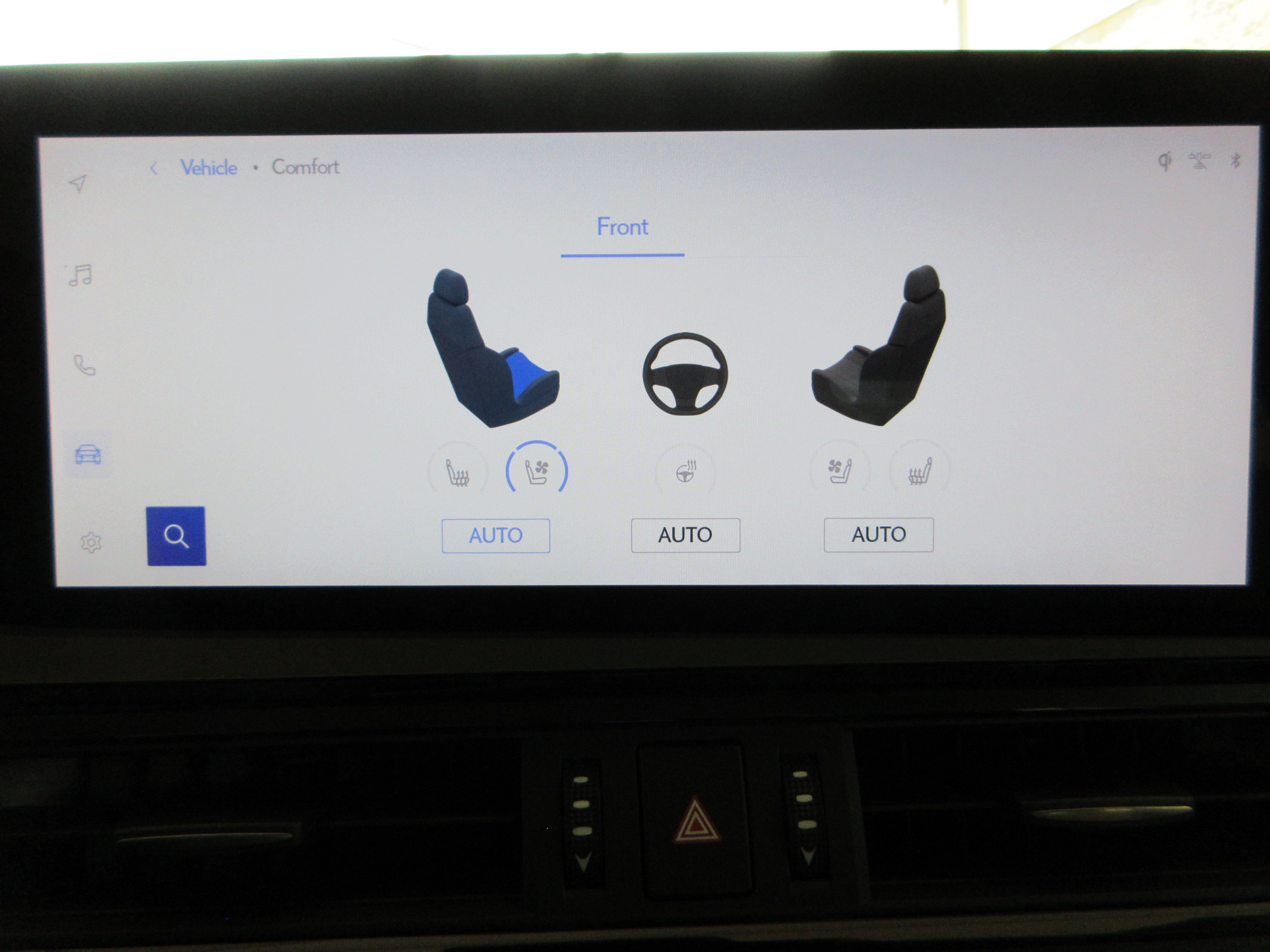Used 2025 Nightfall Mica Lexus 300h image 42