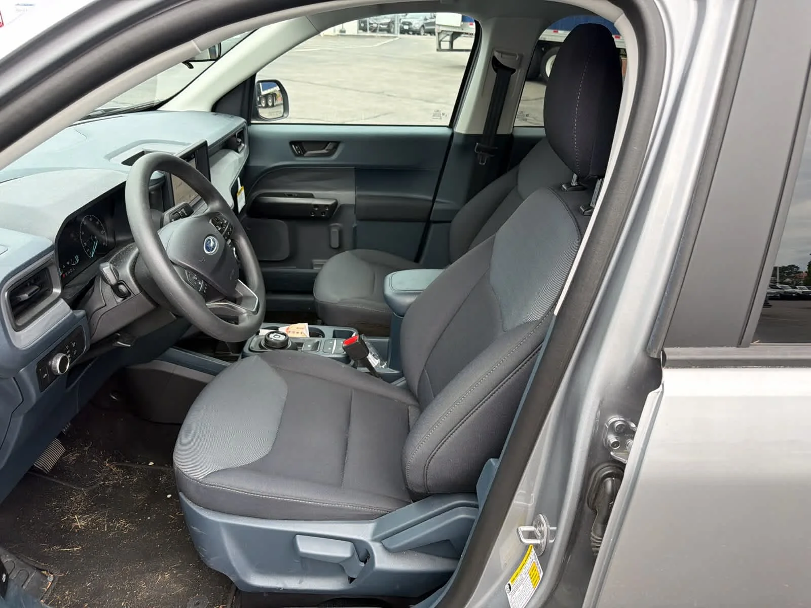 Used 2023 Iconic Silver Metallic Ford XL image 4