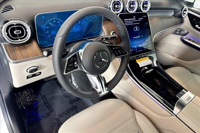 New 2026 Polar White Mercedes-Benz GLC 300 image 39