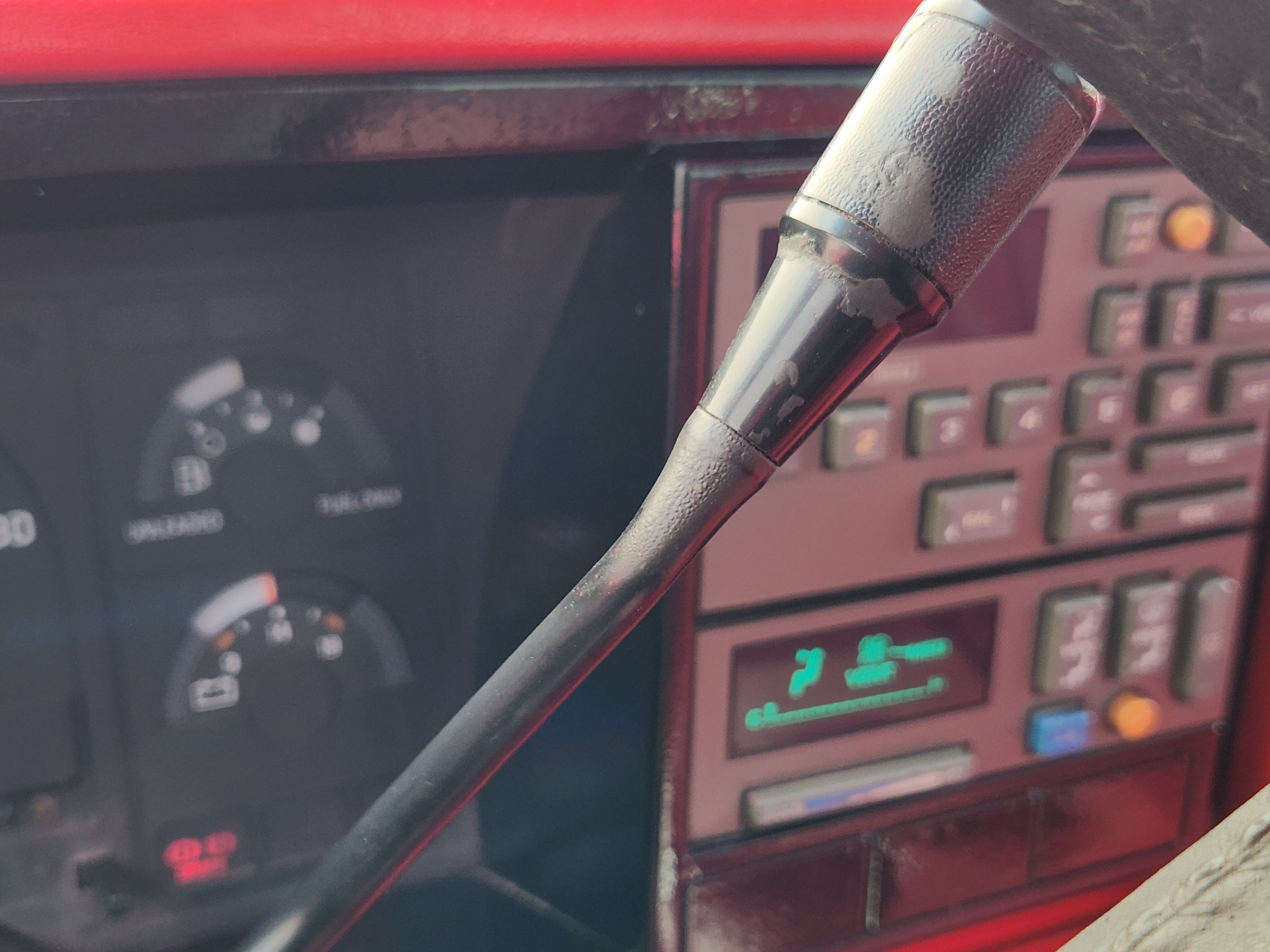 Used 1990 Red Chevrolet REG CAB 2WD 133WB image 27