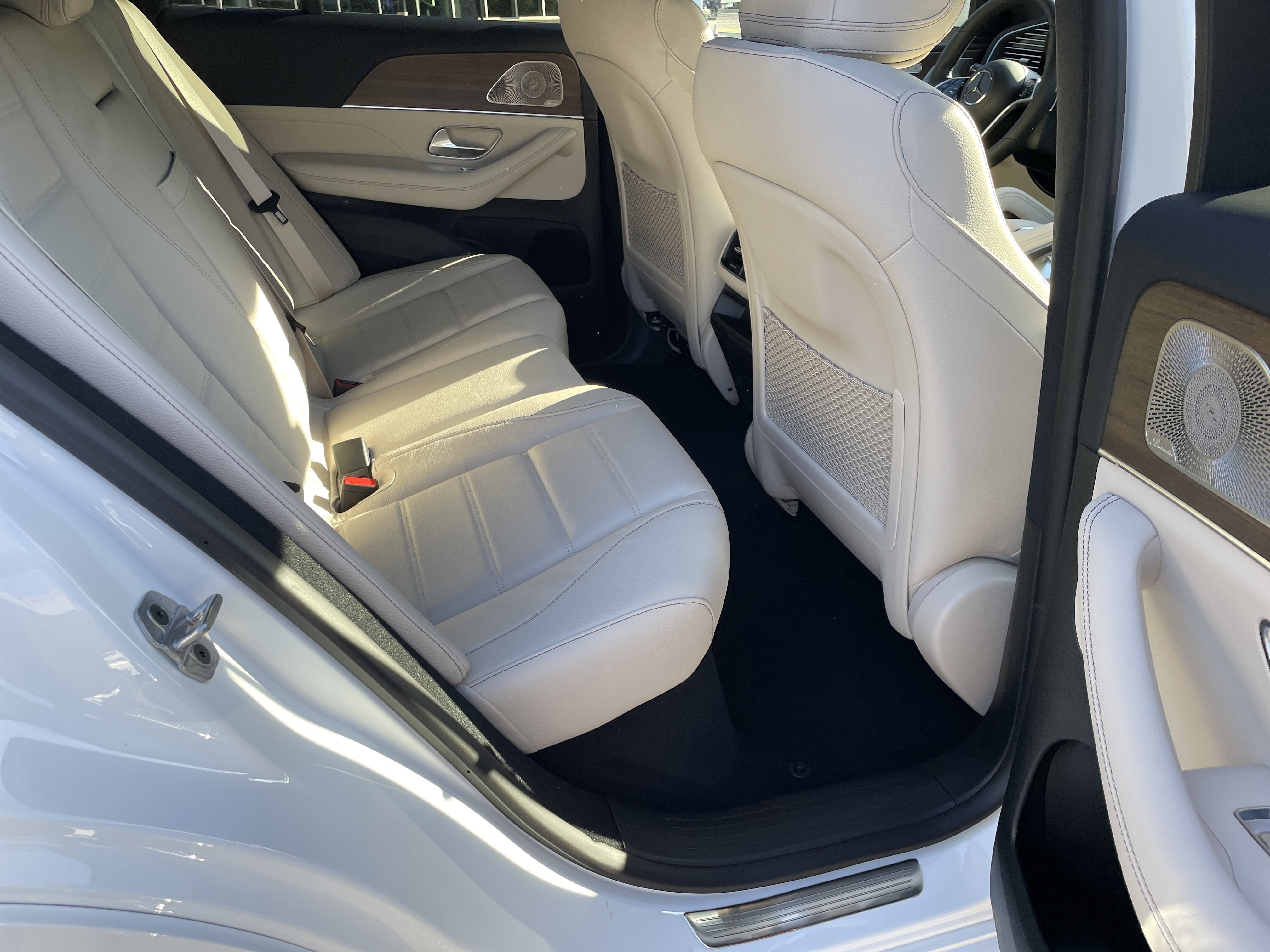 New 2026 Polar White Mercedes-Benz GLE 450 4MATIC® Coupe image 39