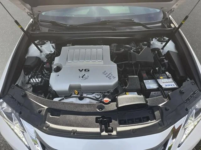 Used 2016 White Lexus 350 image 31
