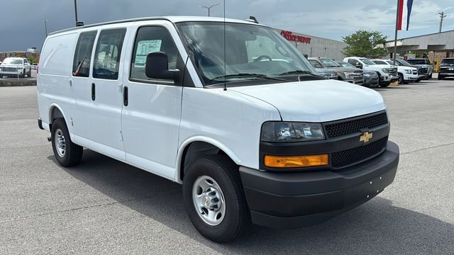 2025 Chevrolet Express Cargo Work Van - Photo 8