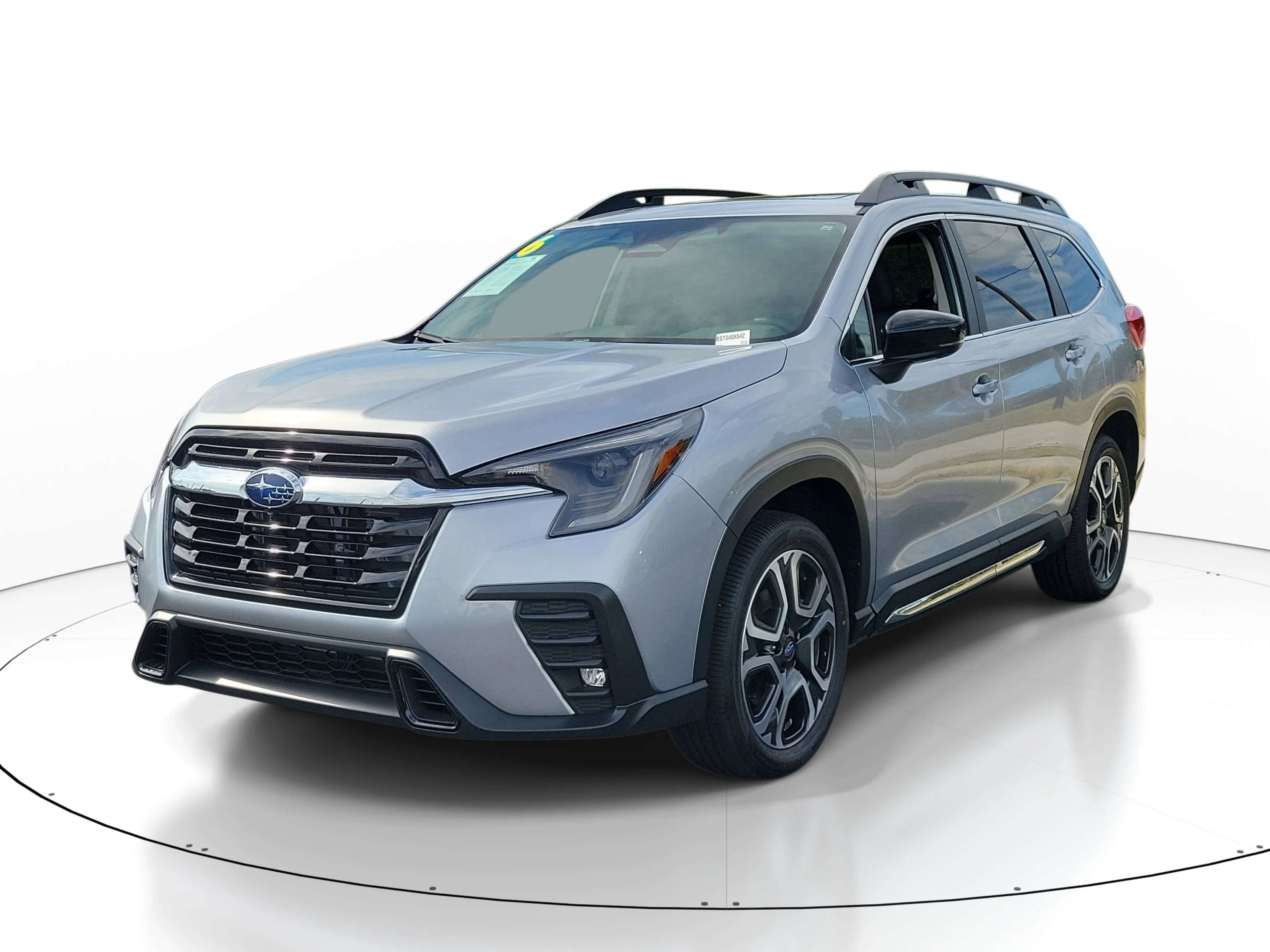Used 2026 Ice Silver Metallic Subaru Limited image 3