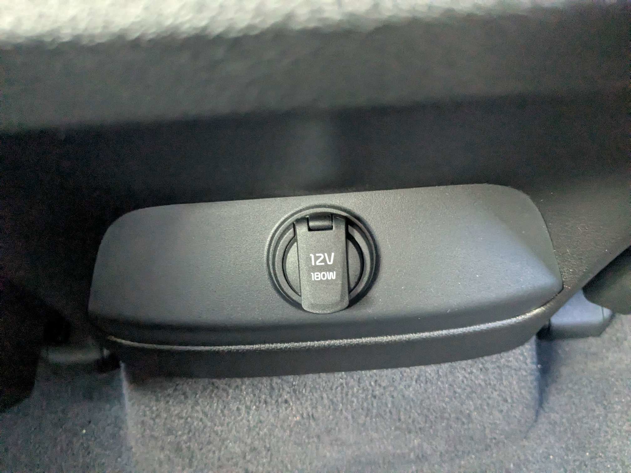 Used 2018 Ebony Black Kia L image 17