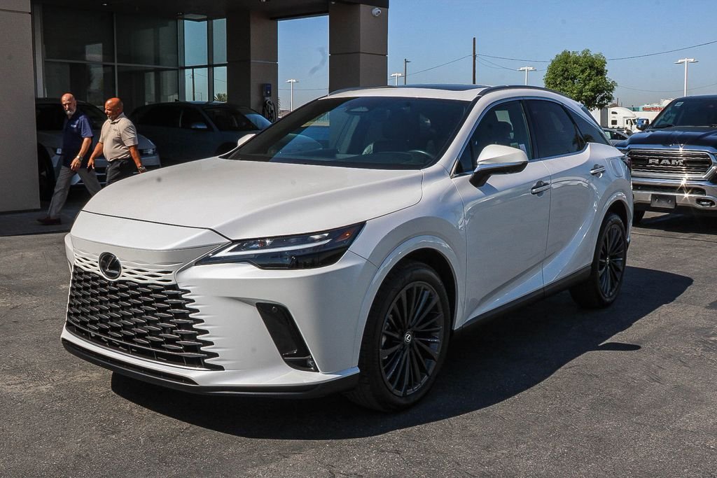 Used 2024 White Lexus 350 Premium image 3
