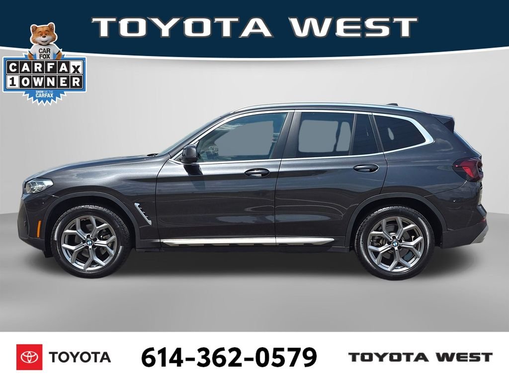 Used 2024 Gray BMW xDrive30i image 11