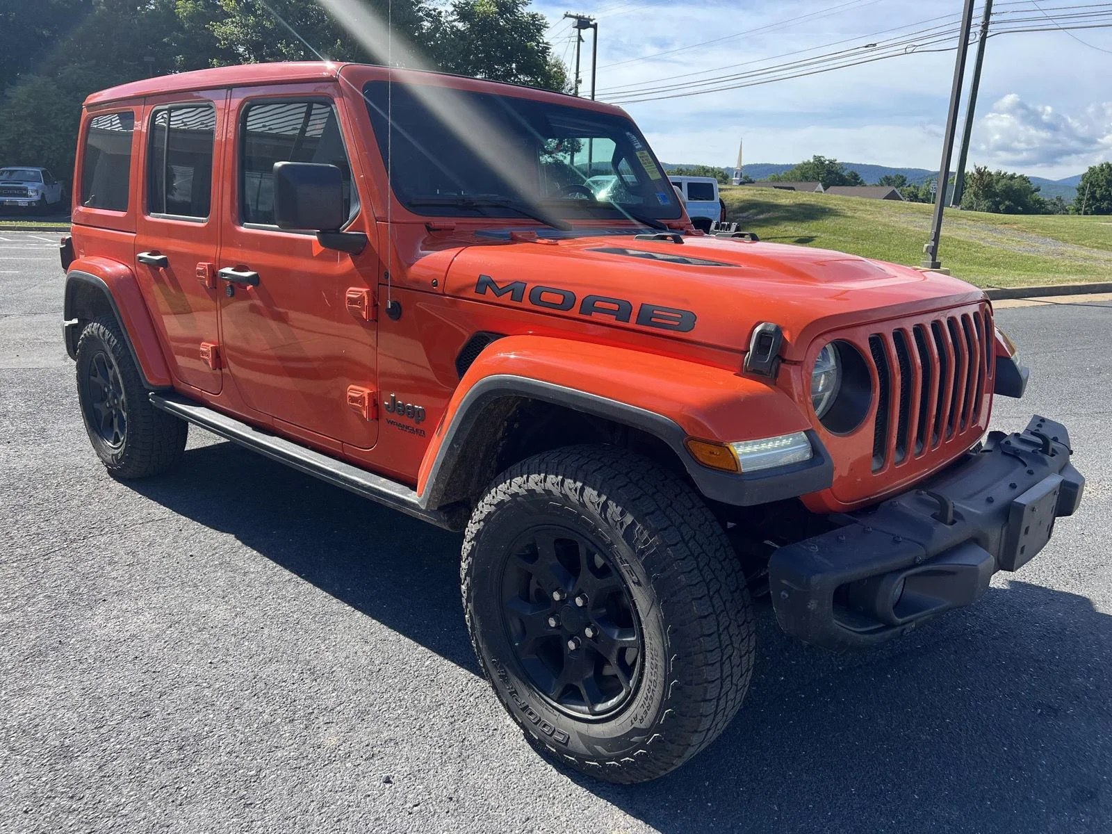 Used 2019 Metallic Jeep Moab image 6