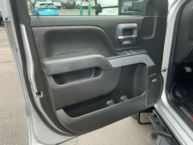 Used 2019 SILVER ICE METALLIC Chevrolet LTZ image 15