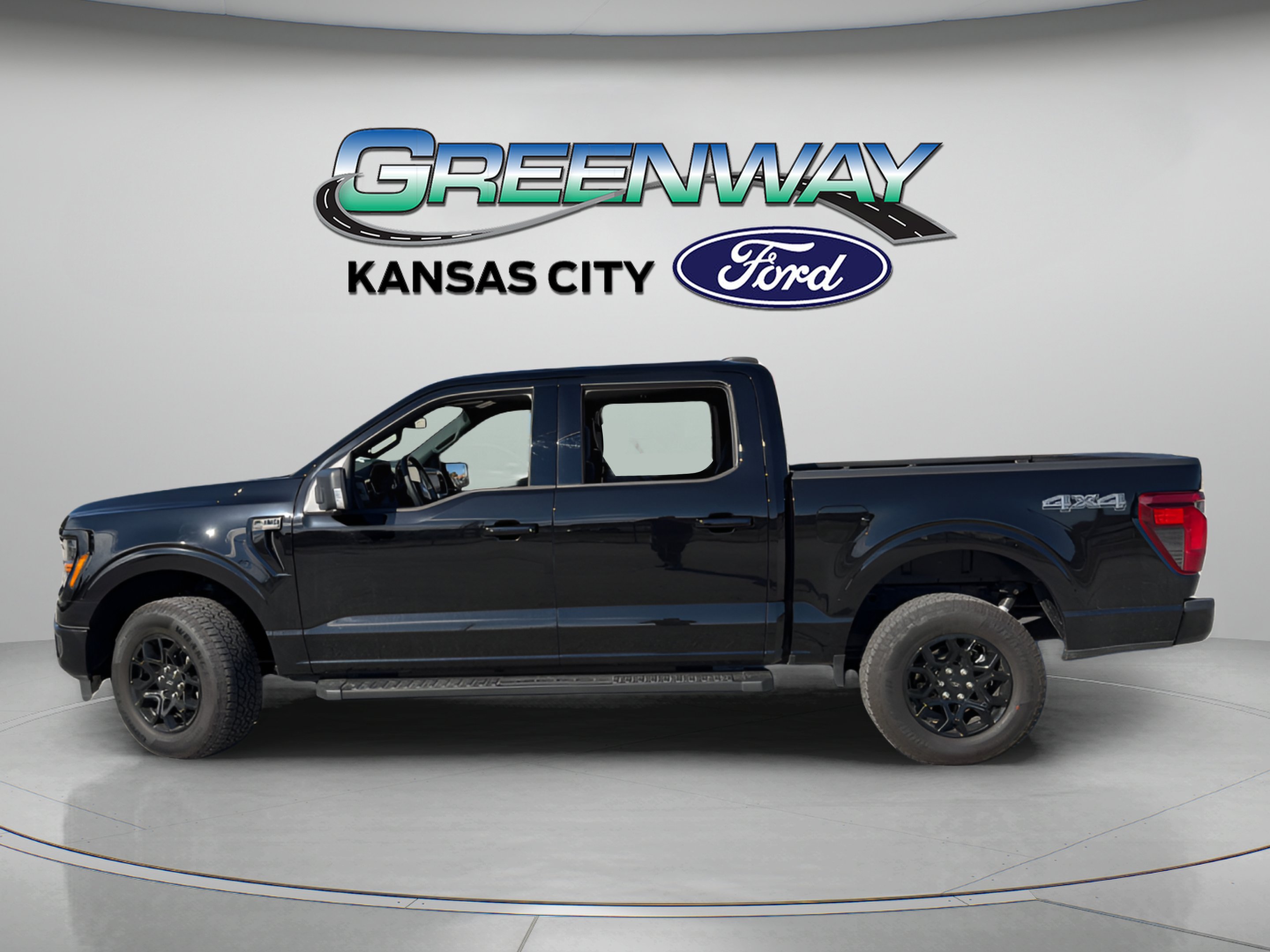 New 2026 Agate Black Metallic Ford XLT image 5