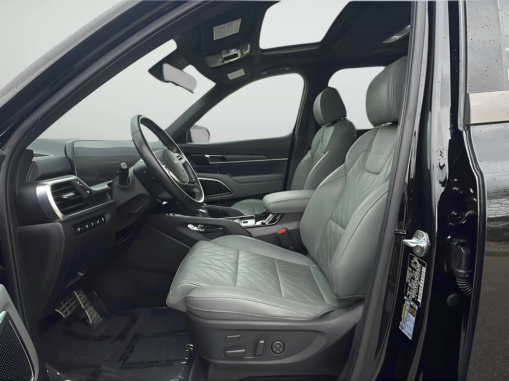 Used 2023 Black Kia SX-Prestige X-Pro image 10