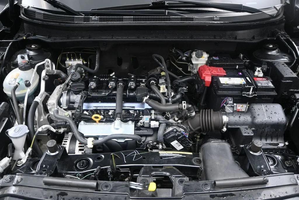 Used 2024 Gray Nissan S image 19