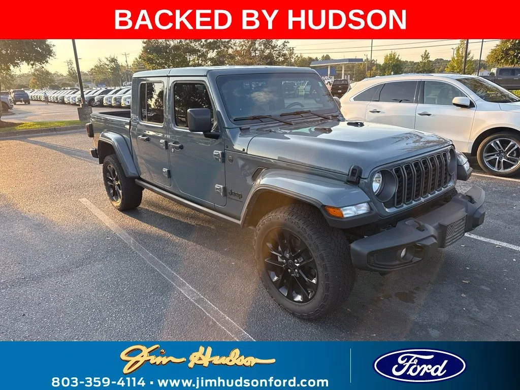 Used 2025 Gray Jeep Nighthawk image 1