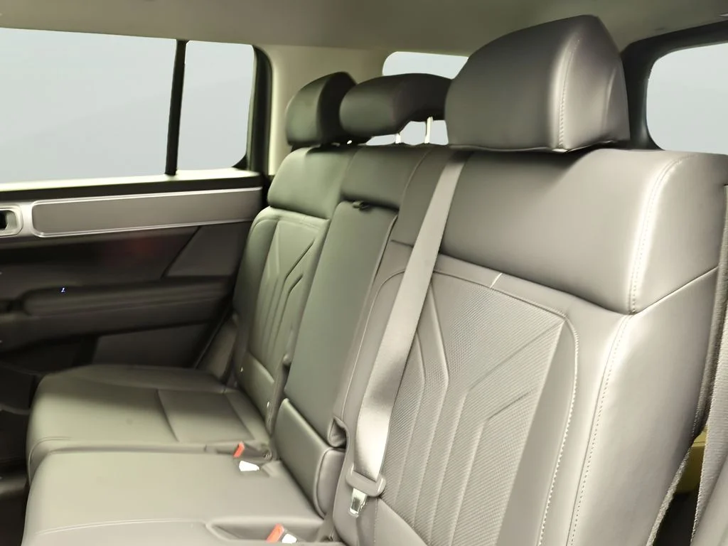 New 2026 Atlantis Blue Hyundai SEL image 21