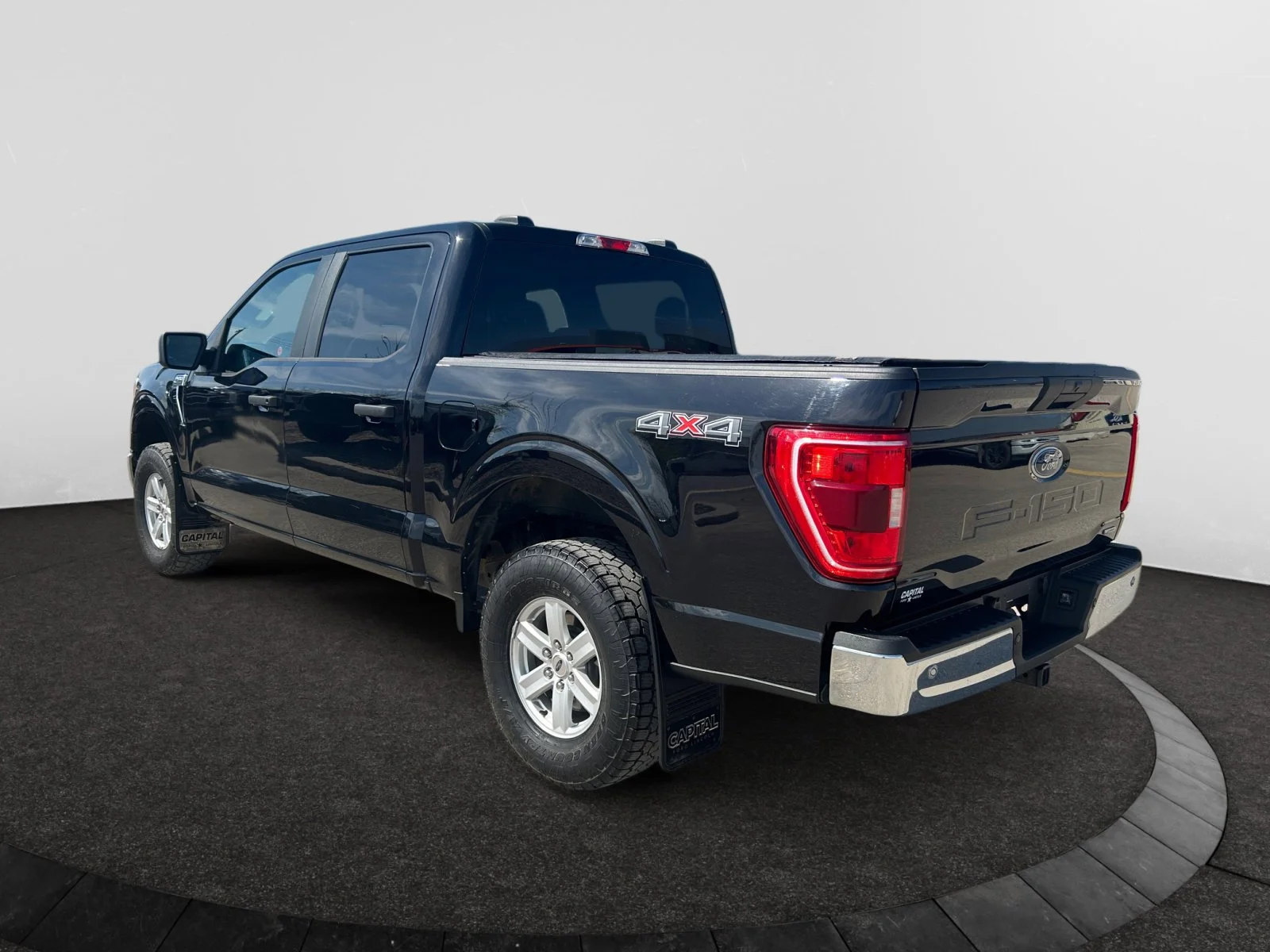Used 2021 BLACK Ford XLT SuperCrew   EcoBoost™ image 3