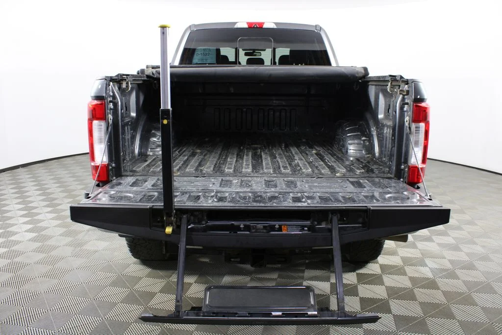 Used 2019 Gray Ford Lariat image 7