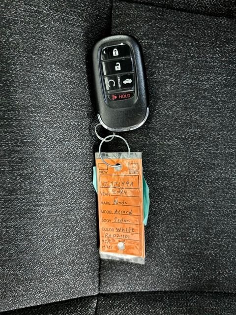 Used 2024  Honda LX image 26