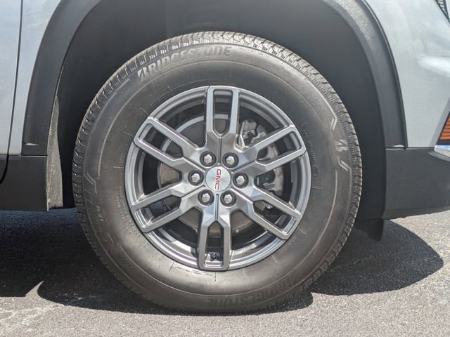 Used 2025 Sterling Metallic GMC Elevation image 11