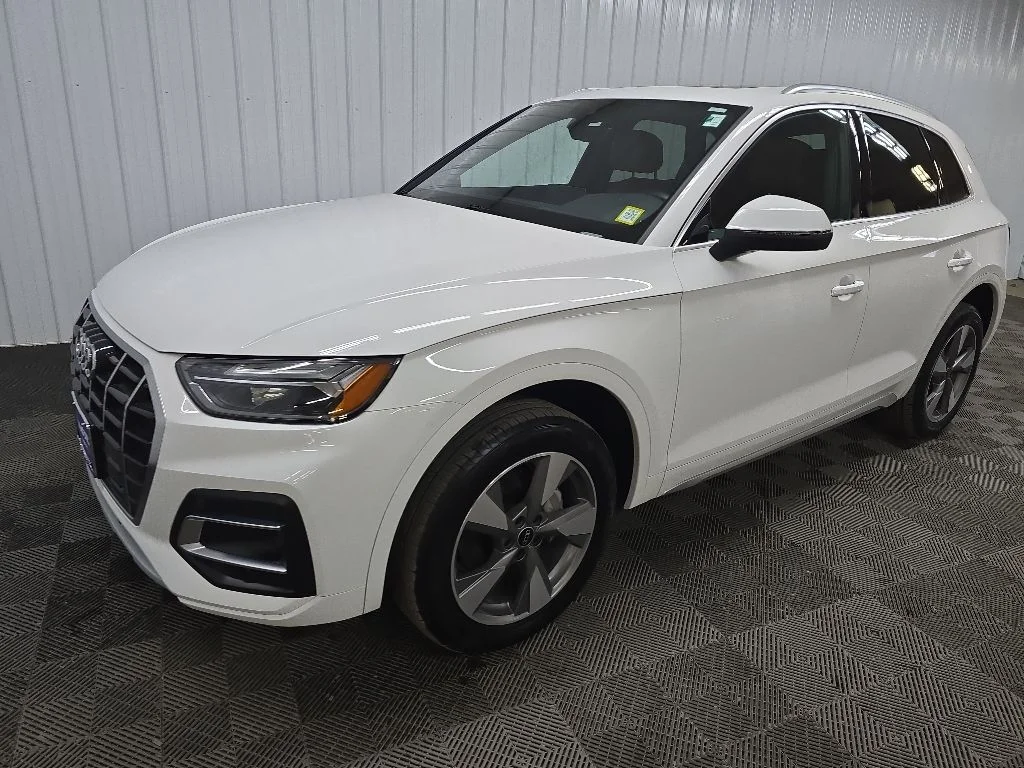 Used 2023 White Audi 40 Premium image 8