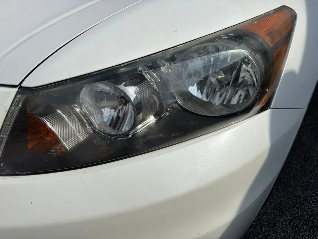 Used 2011 White Honda EX-L image 15