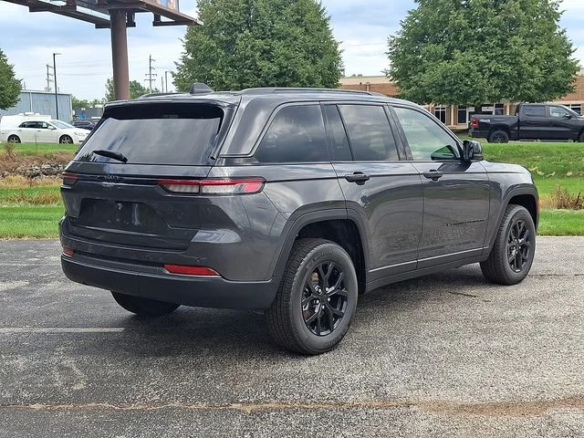 New 2026 Gray Jeep Altitude image 7
