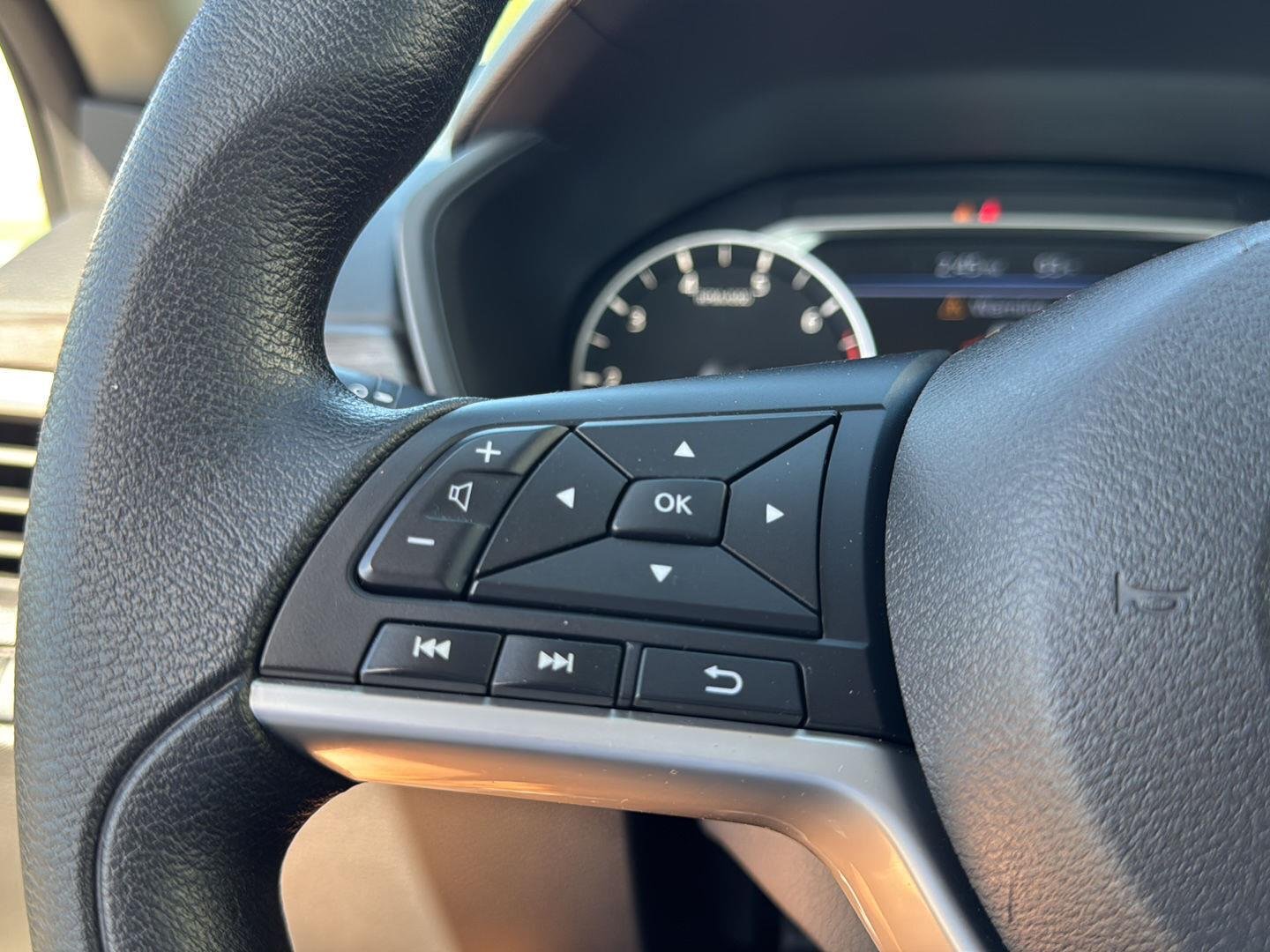 2025 Nissan Altima SV - Photo 30