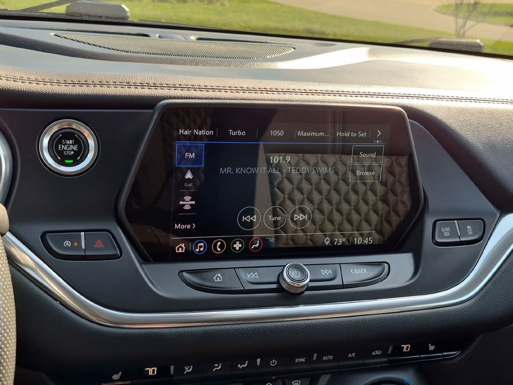 Used 2022 Gray Chevrolet LT image 17