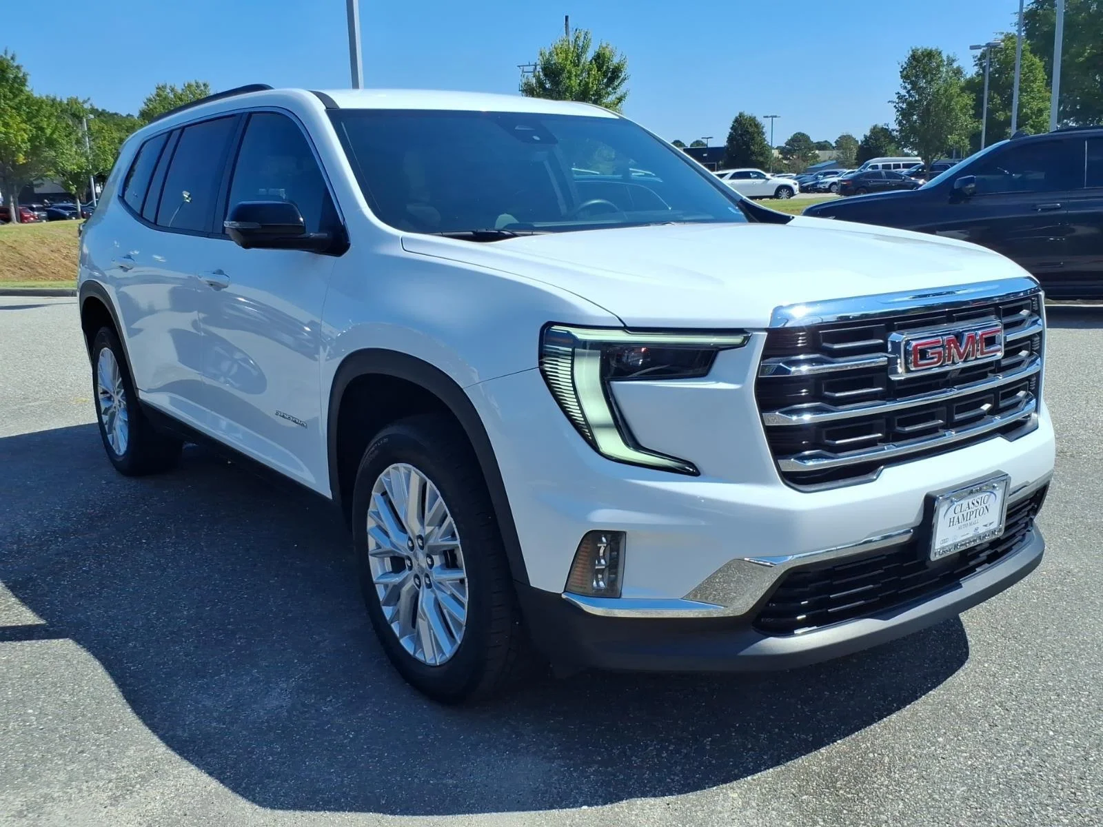 Used 2026 Summit White GMC AWD Elevation image 5