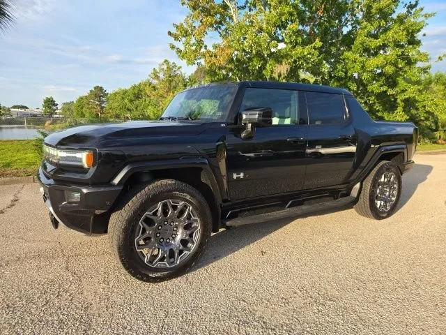 2025 GMC Hummer EV 3X's photo