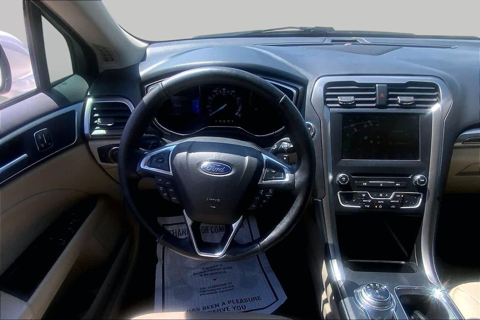 Used 2017 White Platinum Metallic Tri-Coat Ford SE image 6