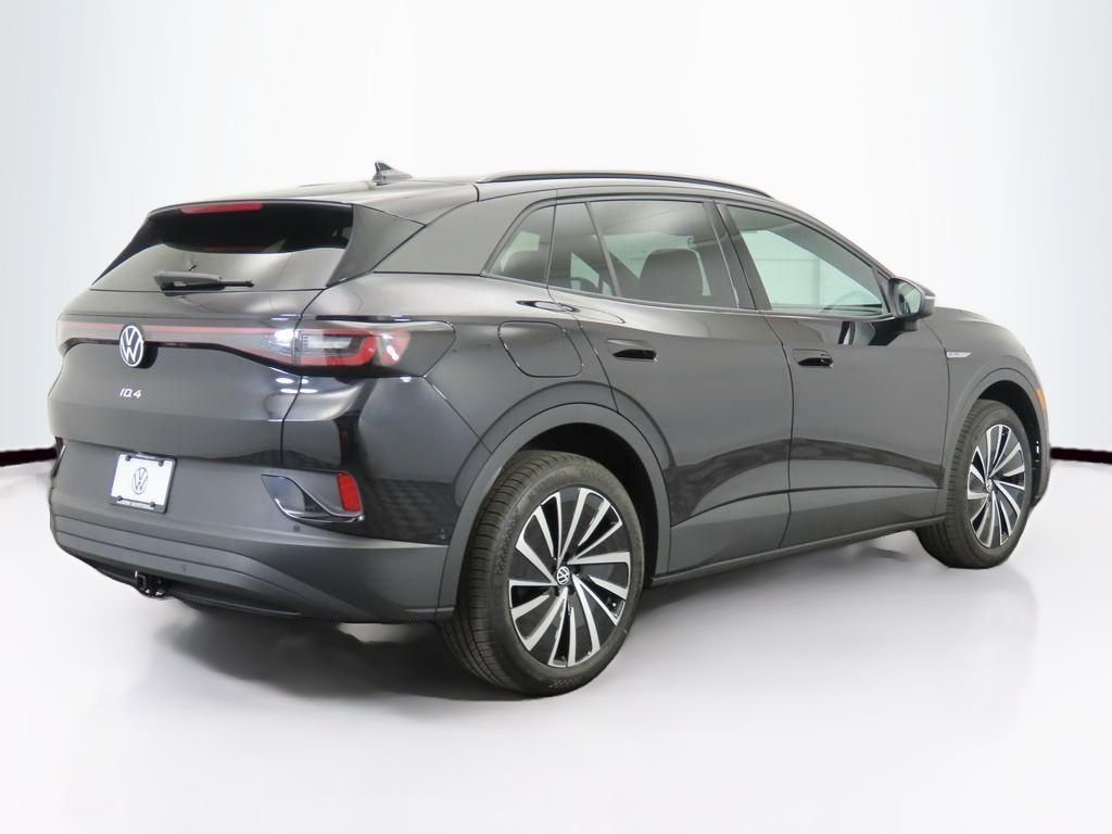 New 2026 Deep Black Pearl Volkswagen Pro image 5