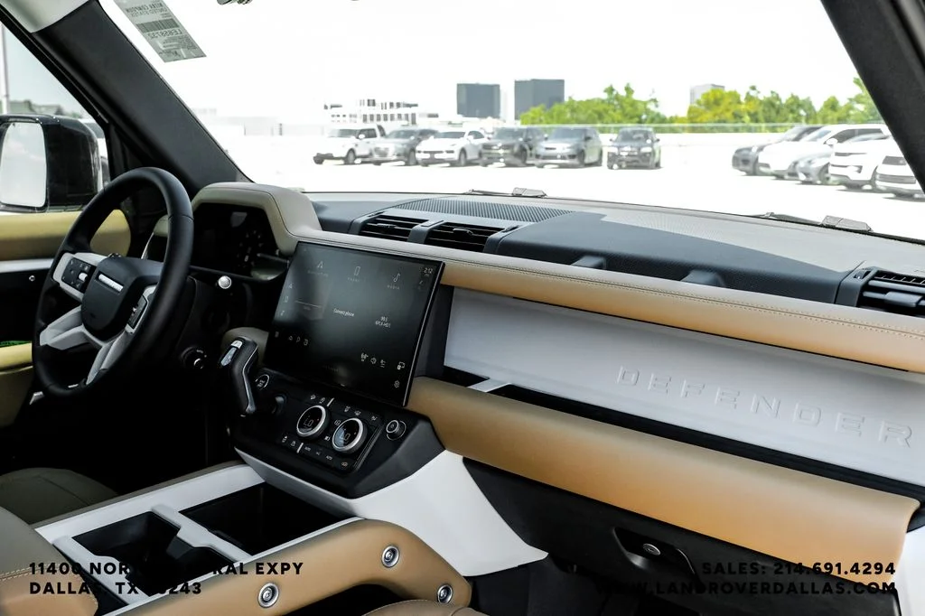 New 2026 Fuji White Land Rover S image 10