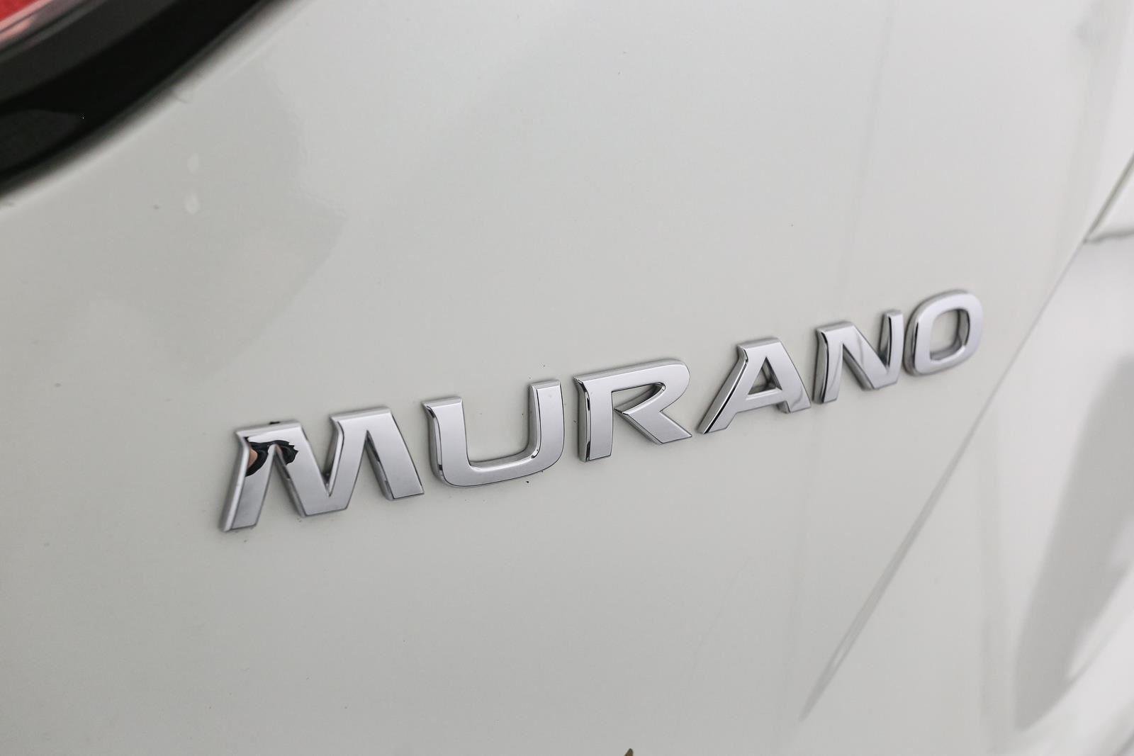 Used 2017 Pearl White Nissan SL image 11